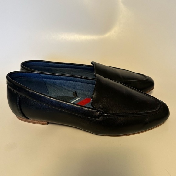 Chaps Womans Black Slip-On Flat Loafers Shoes Size 7 M Casual Comfy Almond Toe - Picture 2 of 10